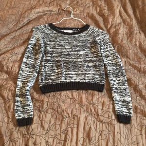 SO Black&White Knit Crop Sweater